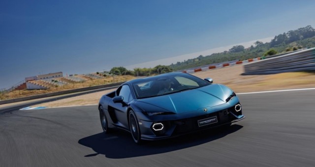 'Siêu bò' Lamborghini Temerario có giá từ gần 19,6 tỷ đồng tại Việt Nam, dự ra mắt đầu năm 2026